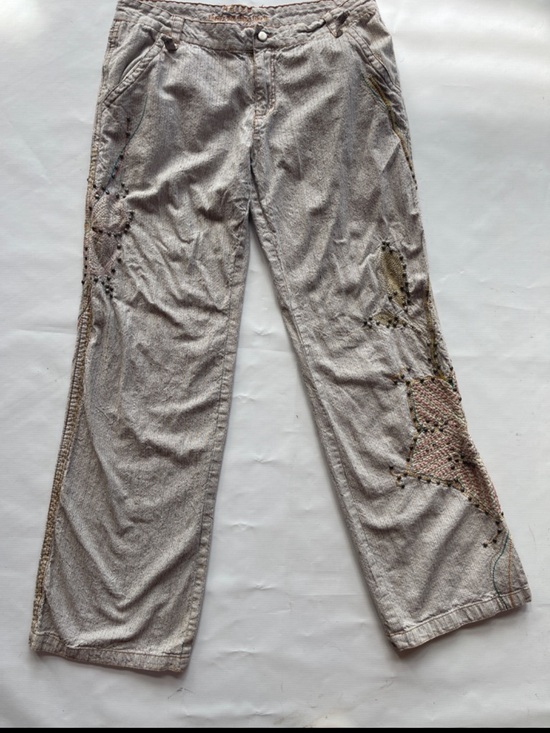 Aziza Pants - AZIZA DB Sport Embroidered Pants
Size 12